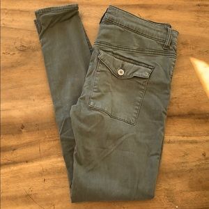 Olive-green skinny-fit American Eagle pants